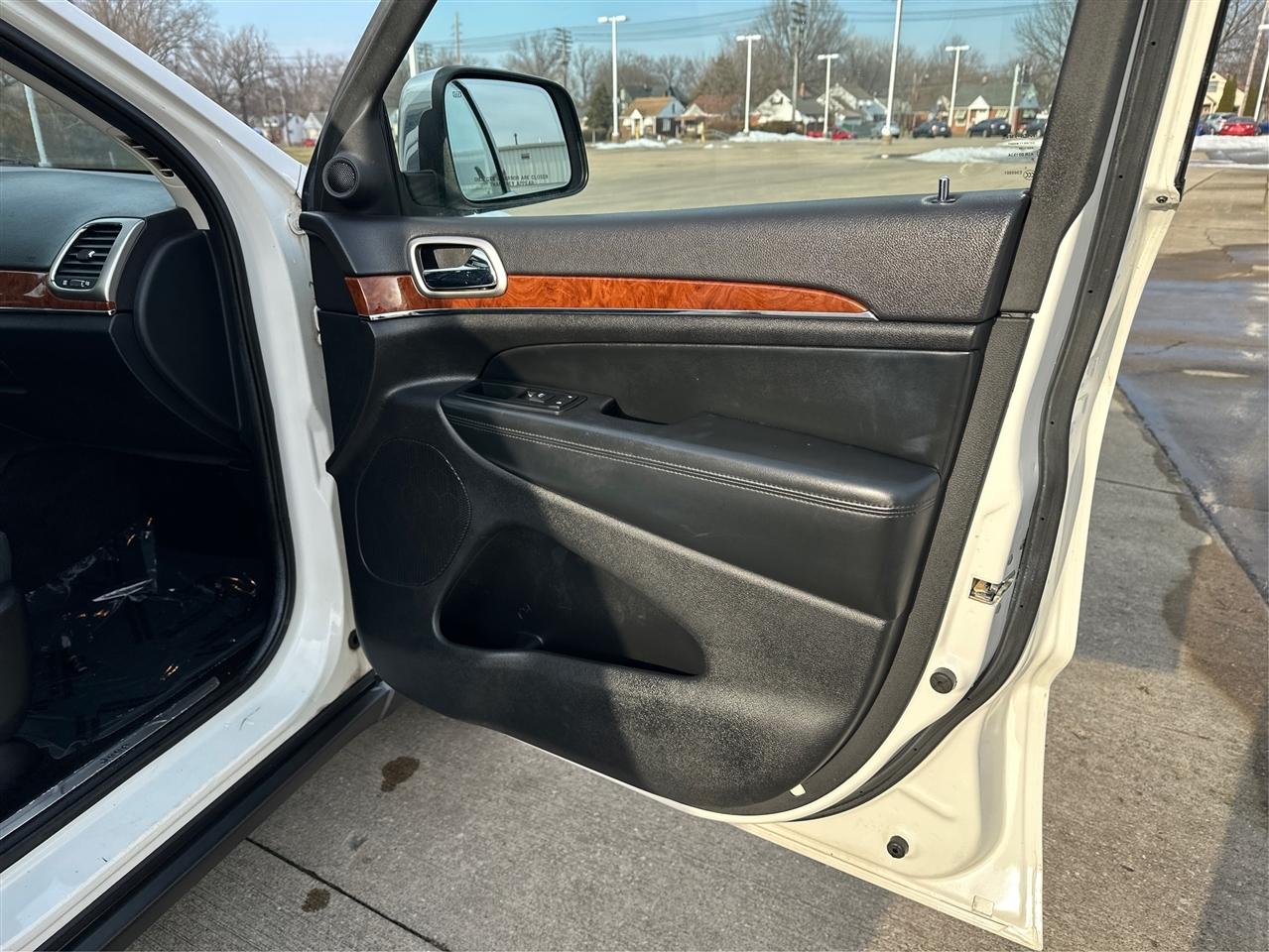 Jeep Grand Cherokee  2011