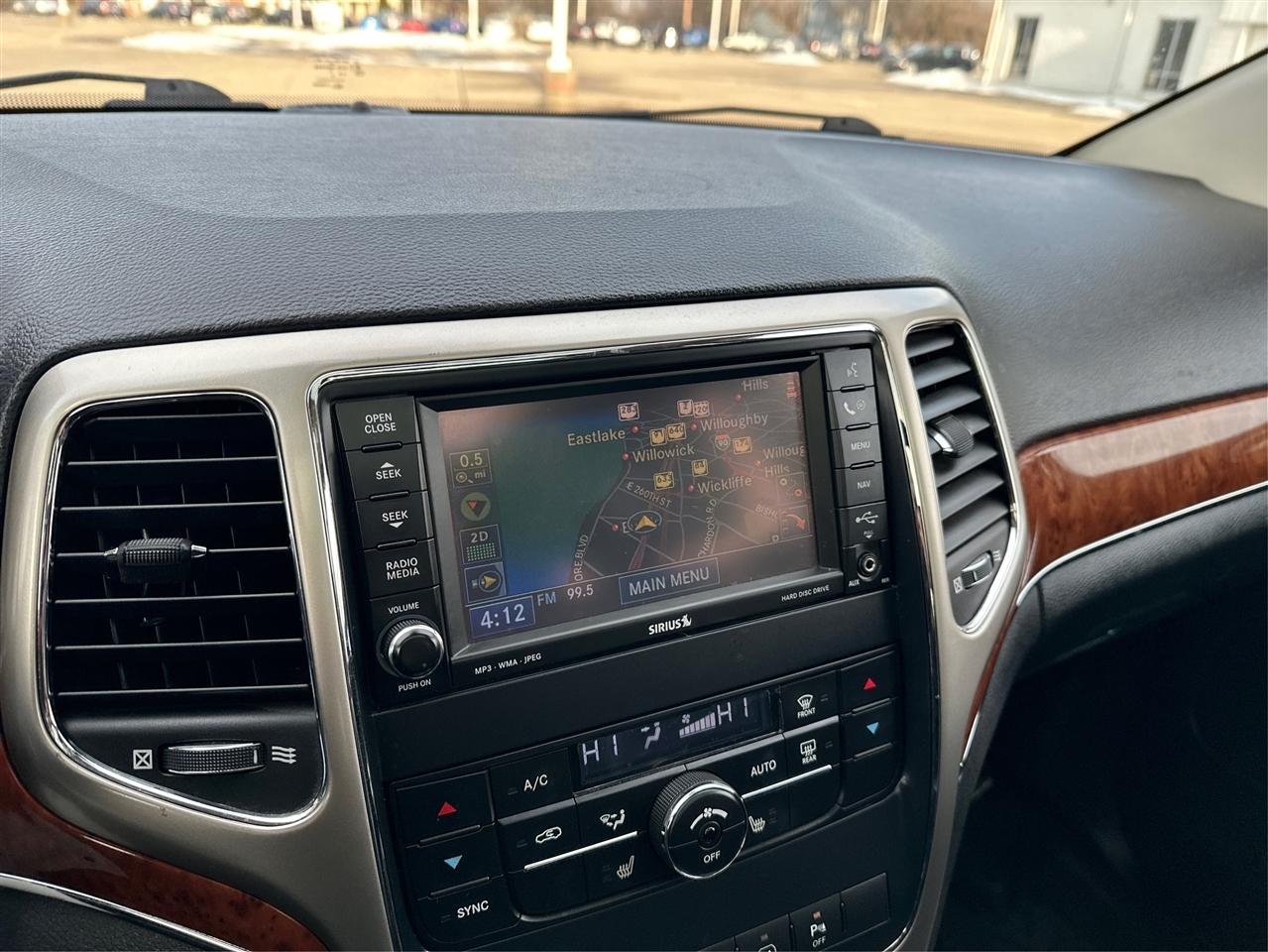 Jeep Grand Cherokee  2011