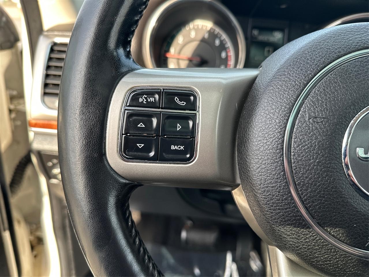 Jeep Grand Cherokee  2011