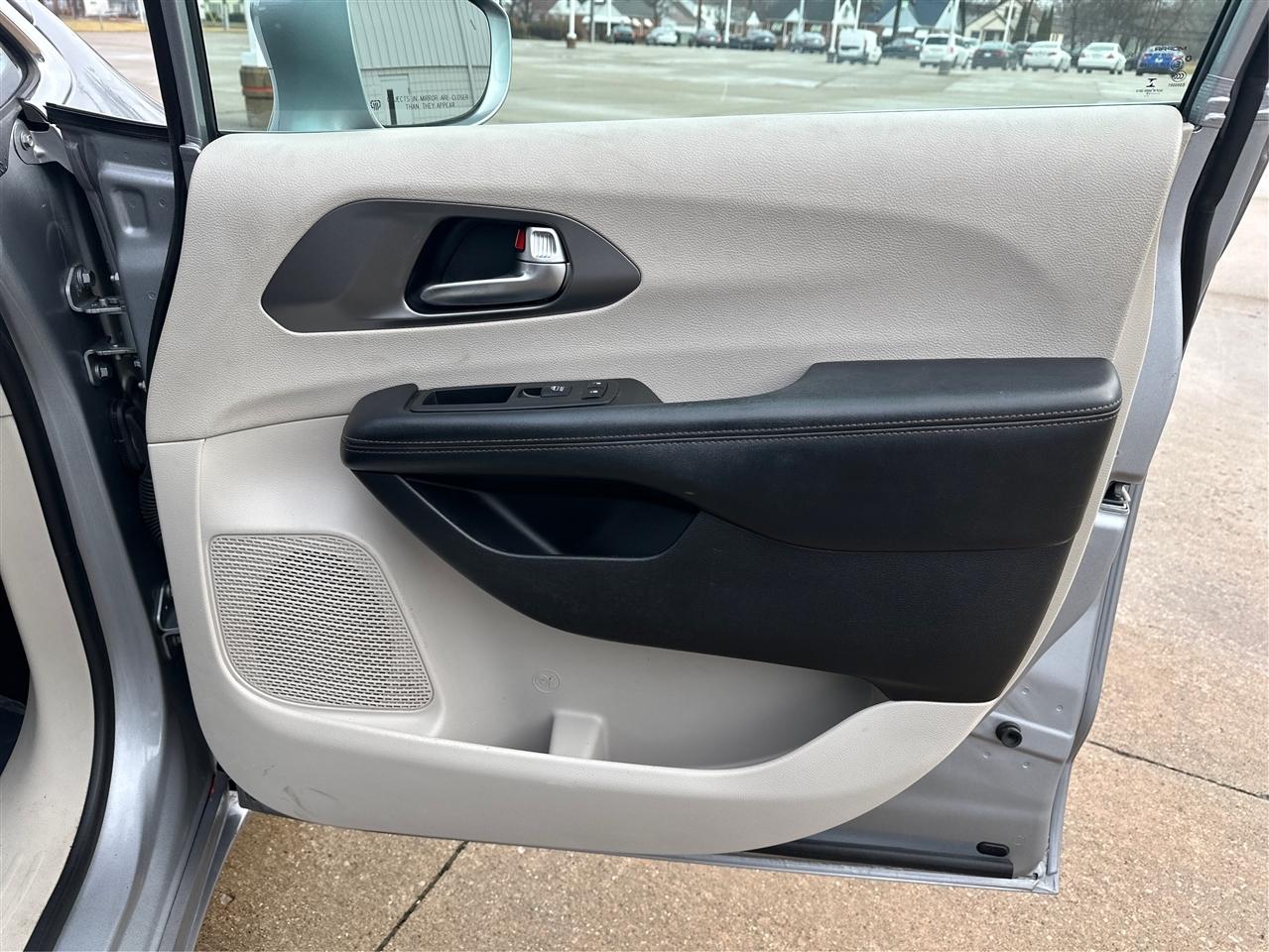 Chrysler Pacifica  2020