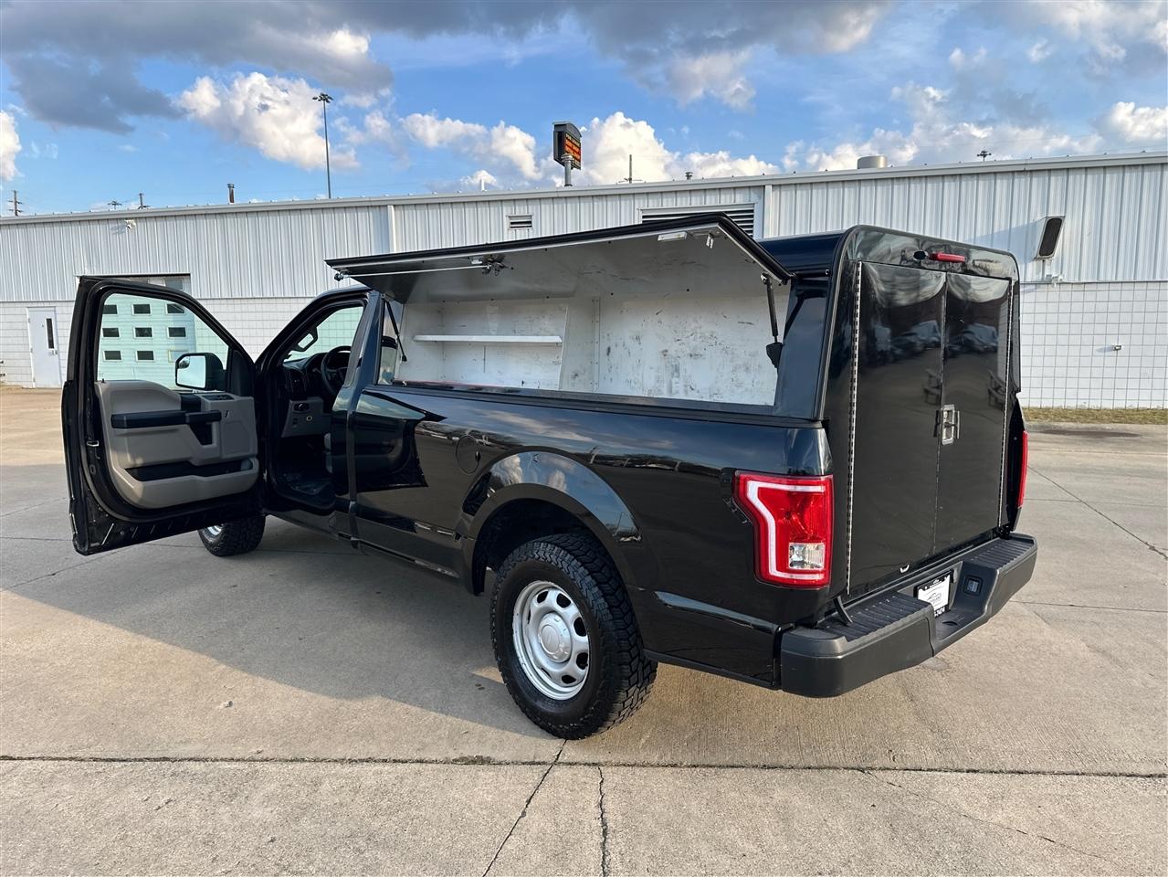 2017 Ford F-150 XL - Photo 10