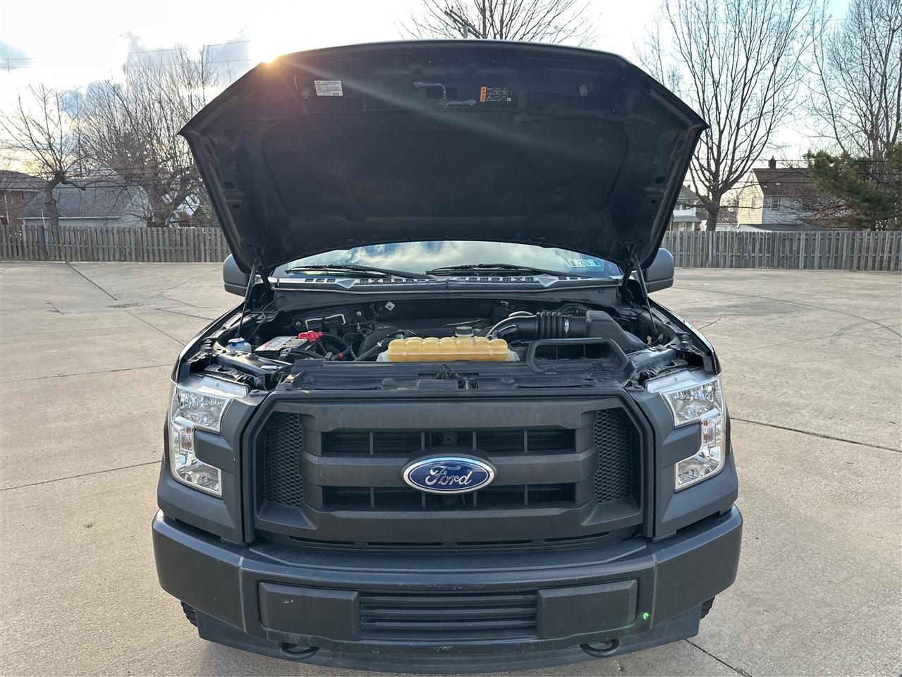 2017 Ford F-150 XL - Photo 11