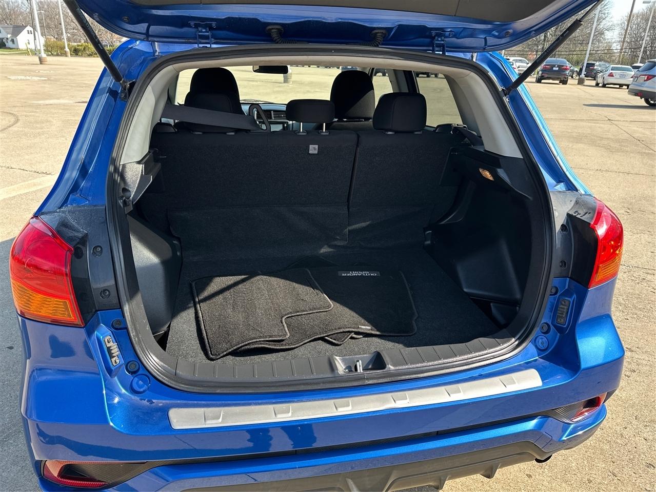 Mitsubishi Outlander Sport  2019