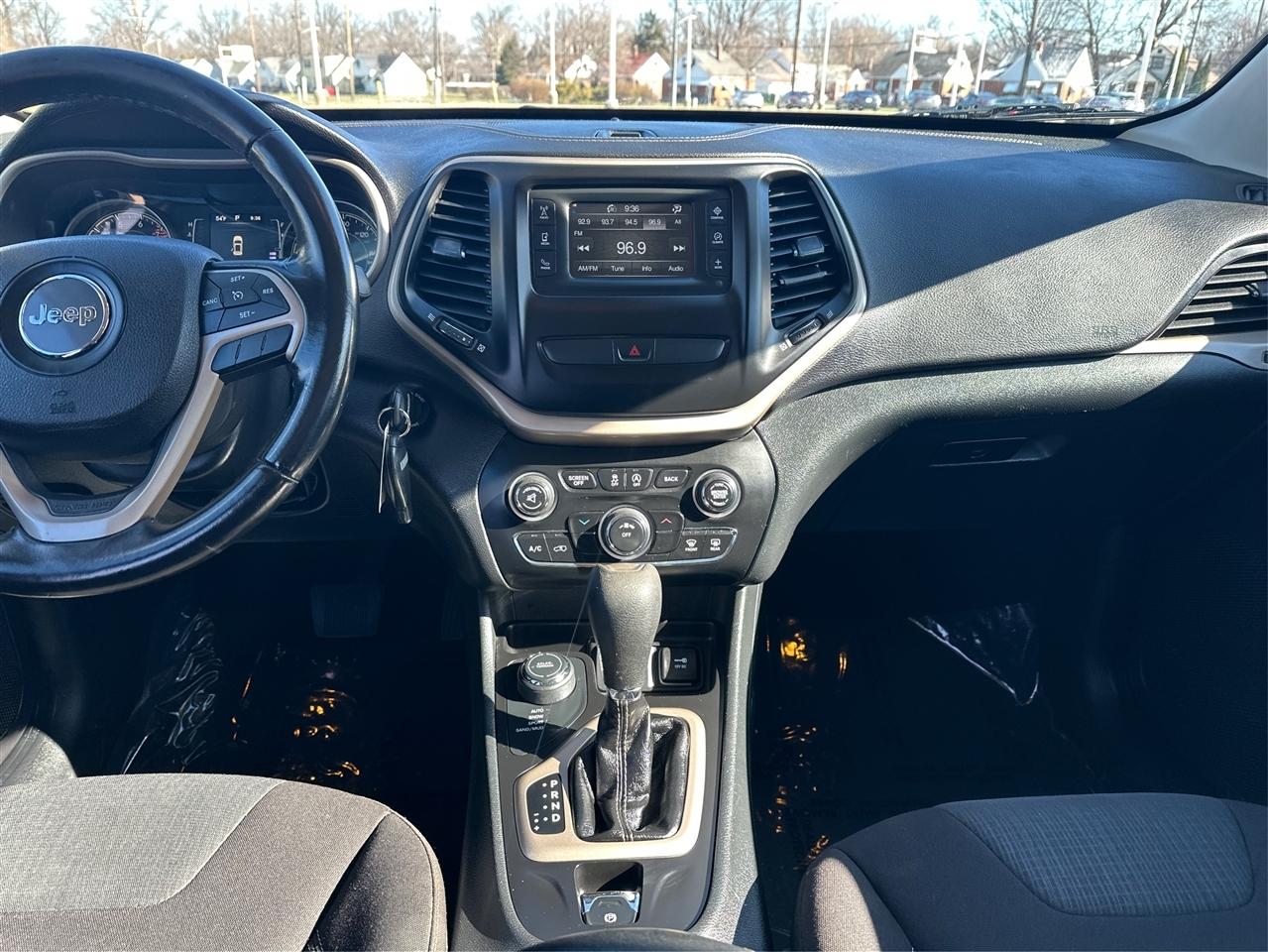 2016 Jeep Cherokee Altitude - Photo 13