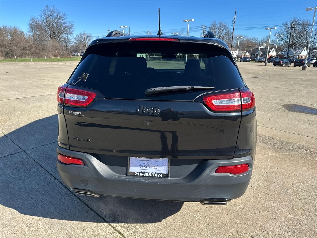 2016 Jeep Cherokee Altitude - Photo 24