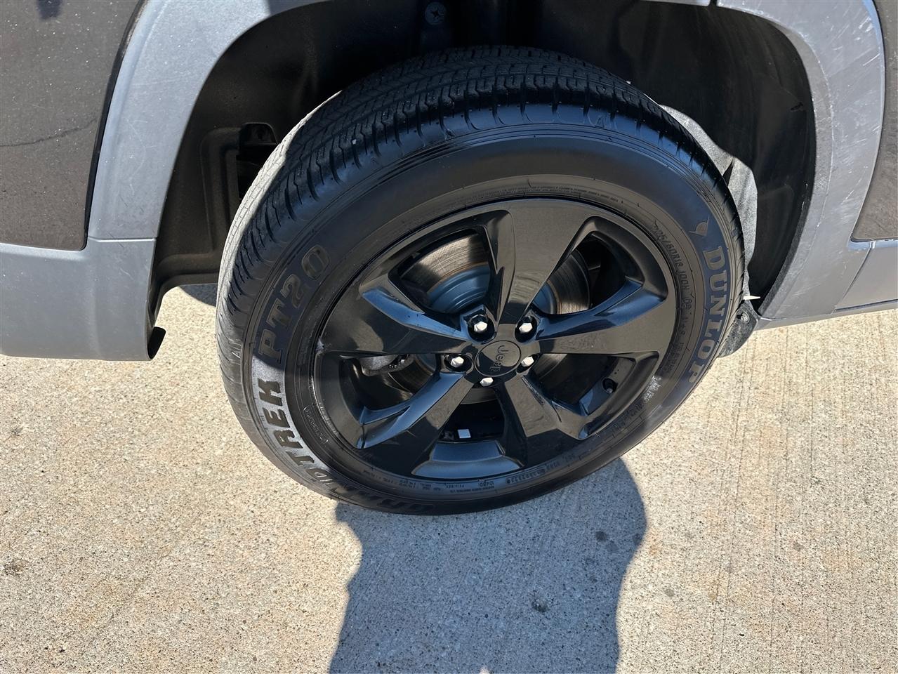 2016 Jeep Cherokee Altitude - Photo 26