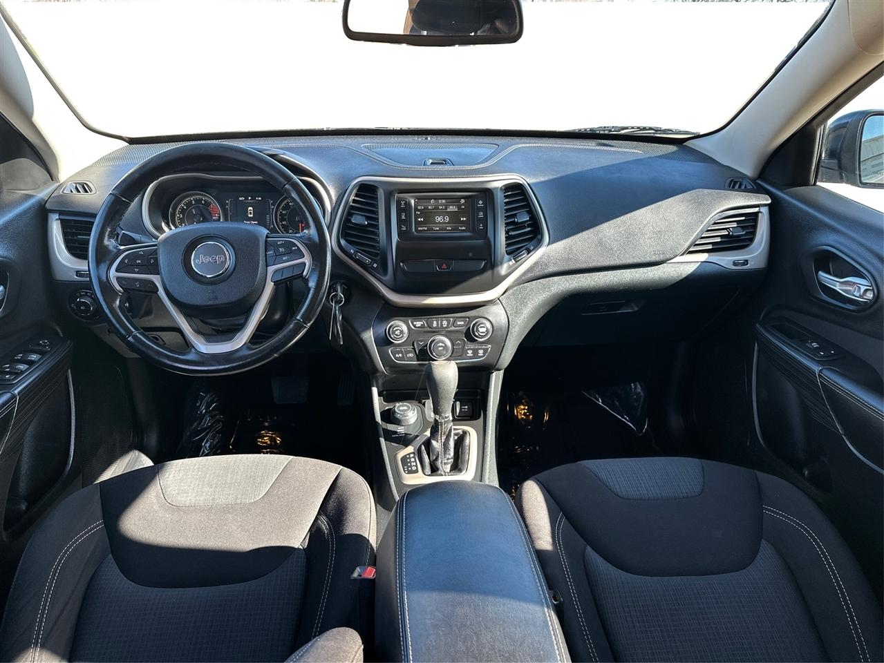 2016 Jeep Cherokee Altitude - Photo 29