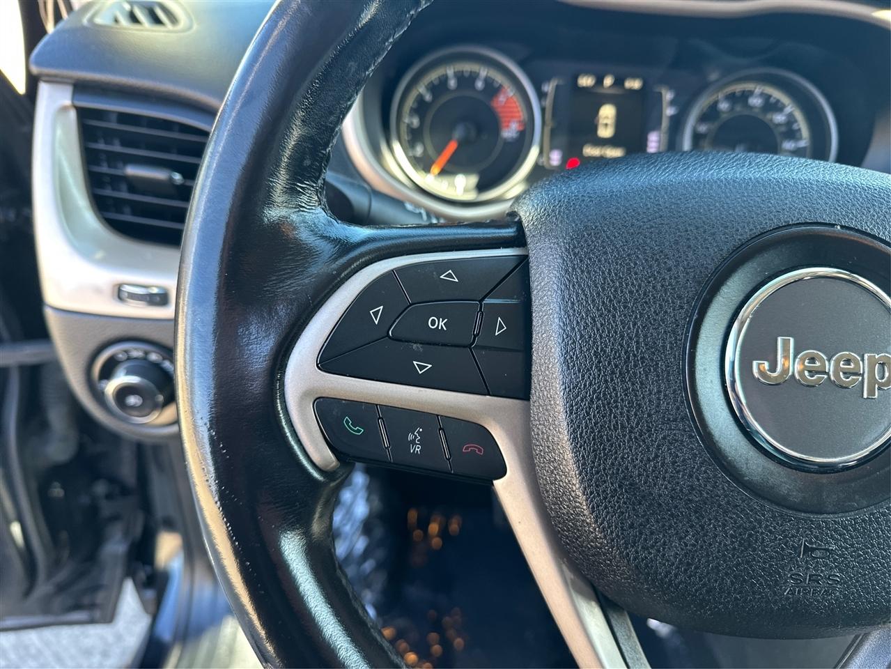 2016 Jeep Cherokee Altitude - Photo 32