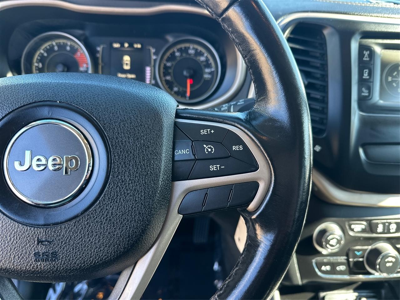 2016 Jeep Cherokee Altitude - Photo 33