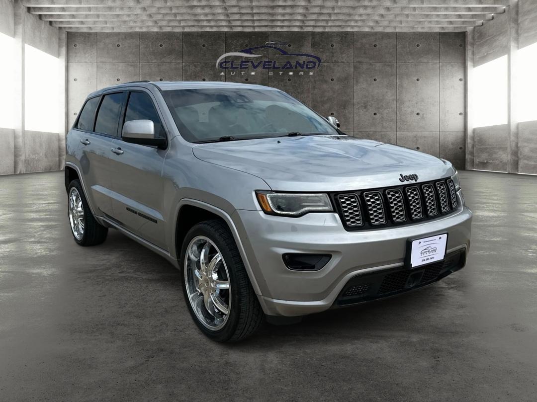 2021 Jeep Grand Cherokee LAREDO