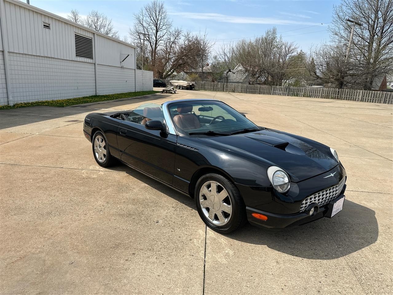 Ford Thunderbird  2003
