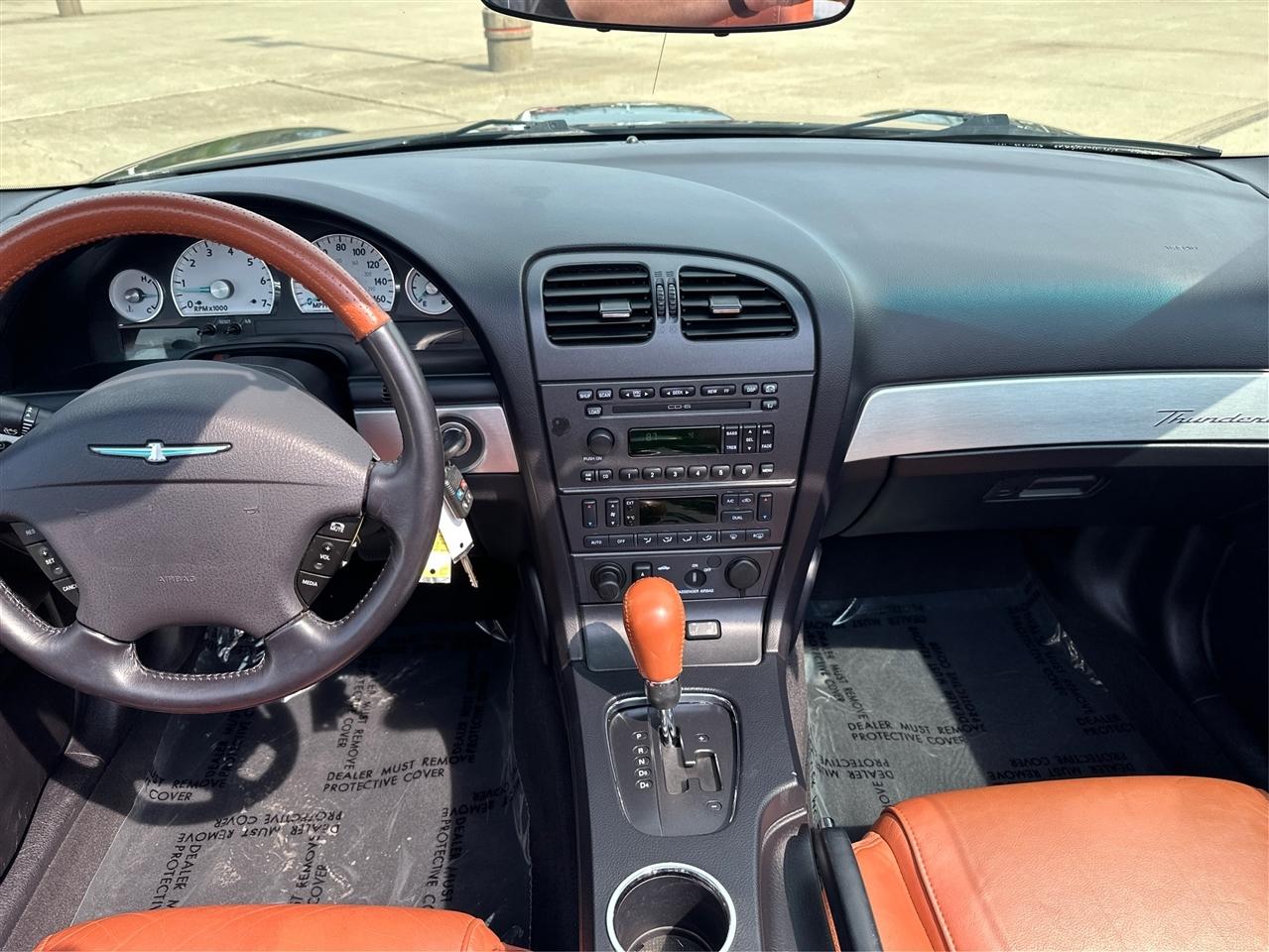 Ford Thunderbird  2003