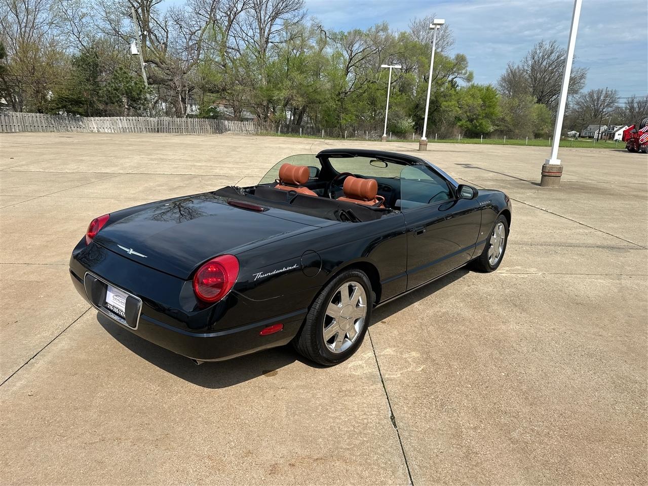 Ford Thunderbird  2003