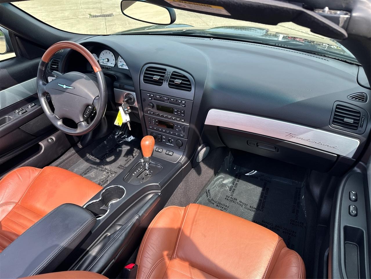 Ford Thunderbird  2003
