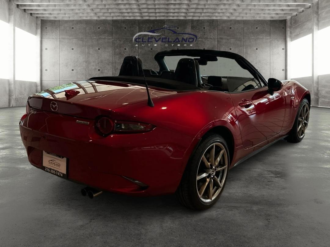 Mazda MX-5 Miata  2022