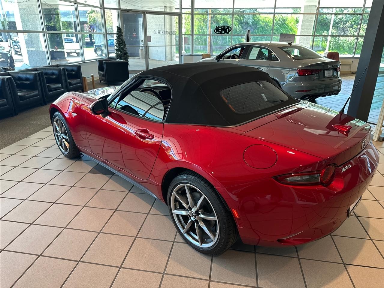 Mazda MX-5 Miata  2022