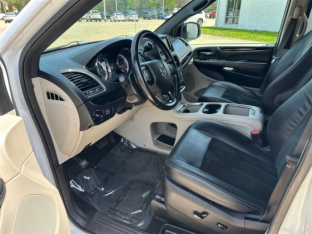 Dodge Grand Caravan  2017