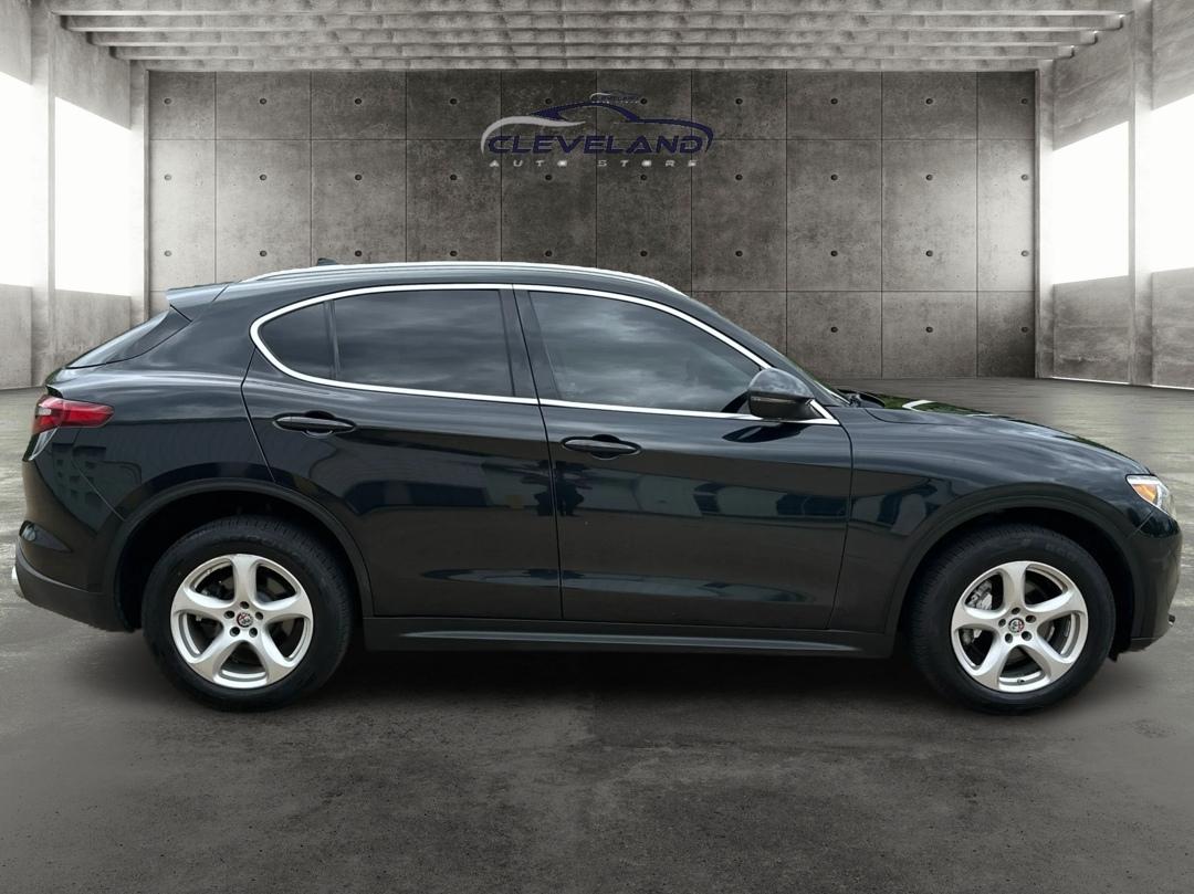 Alfa Romeo Stelvio  2018