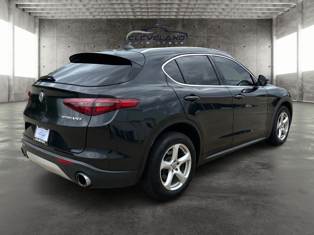 Alfa Romeo Stelvio  2018