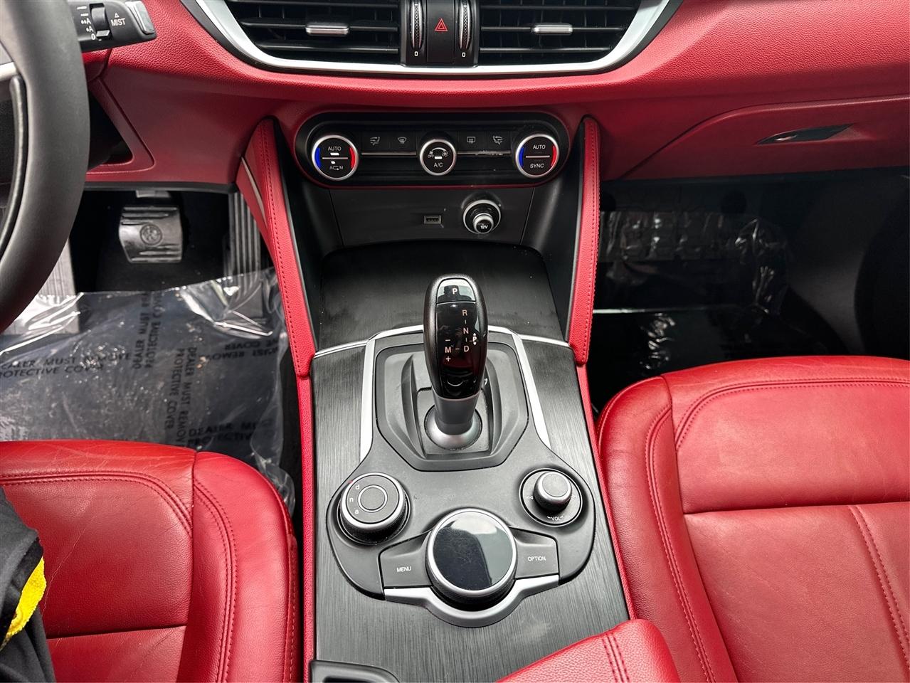 Alfa Romeo Stelvio  2018