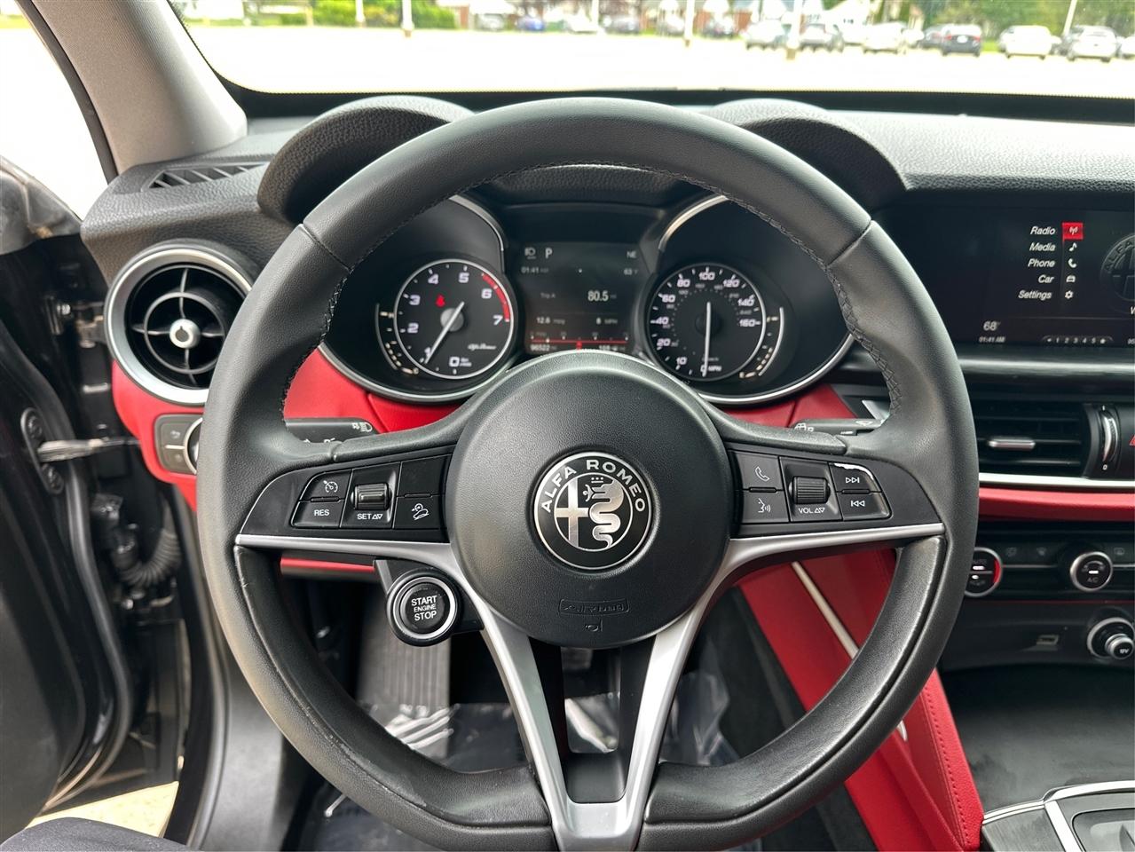 Alfa Romeo Stelvio  2018