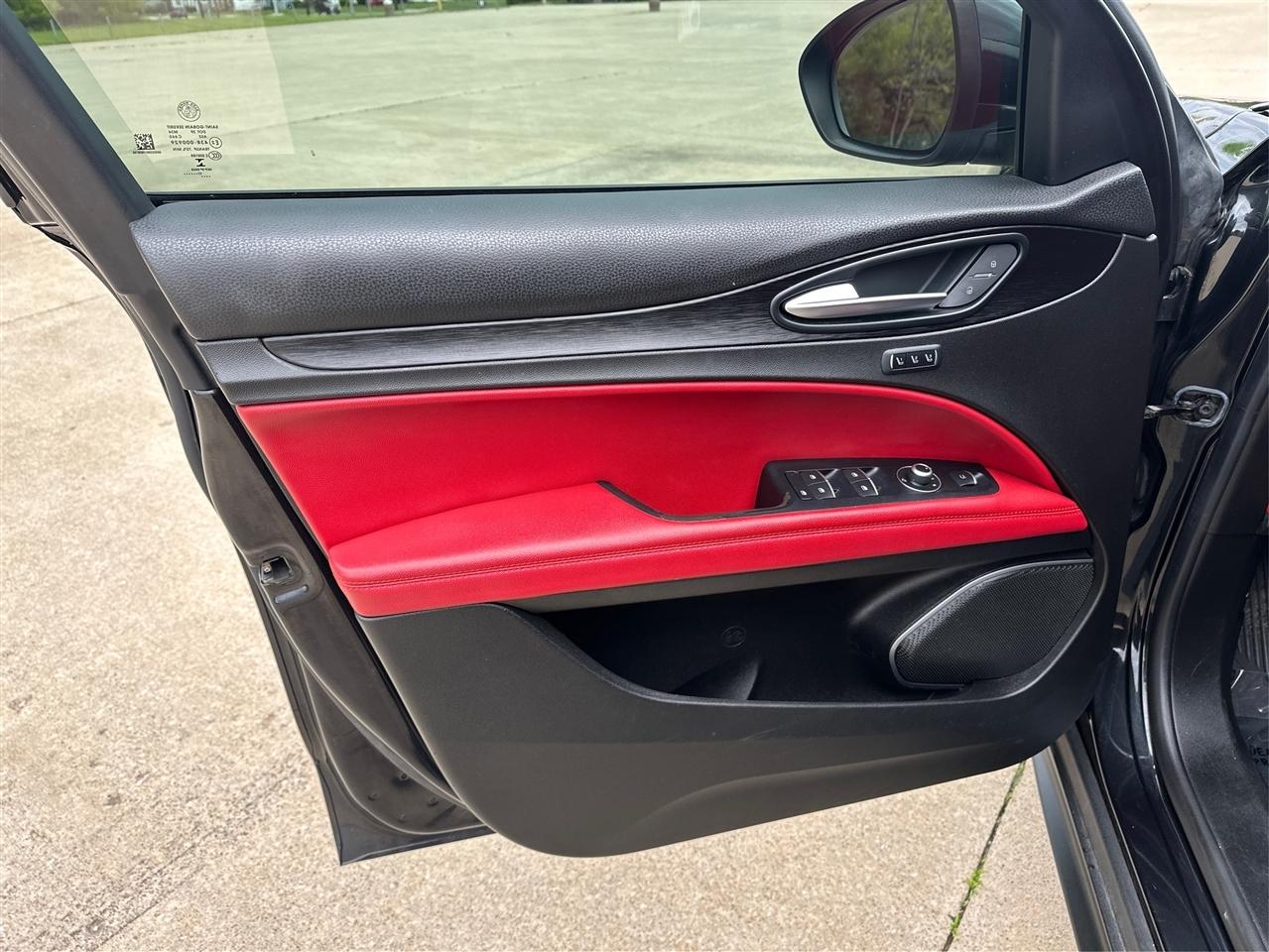 Alfa Romeo Stelvio  2018