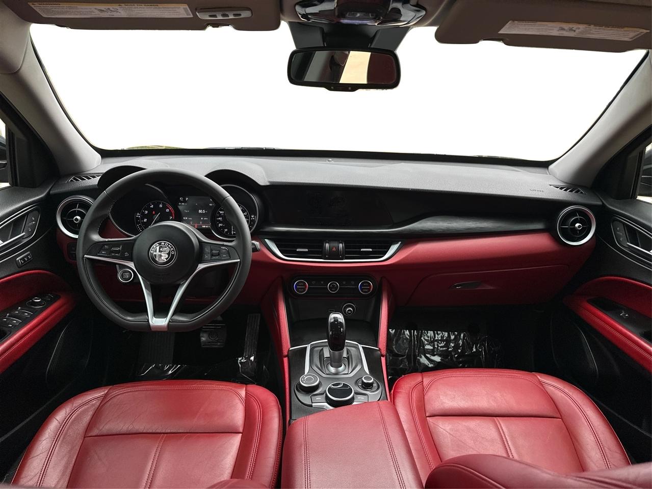 Alfa Romeo Stelvio  2018