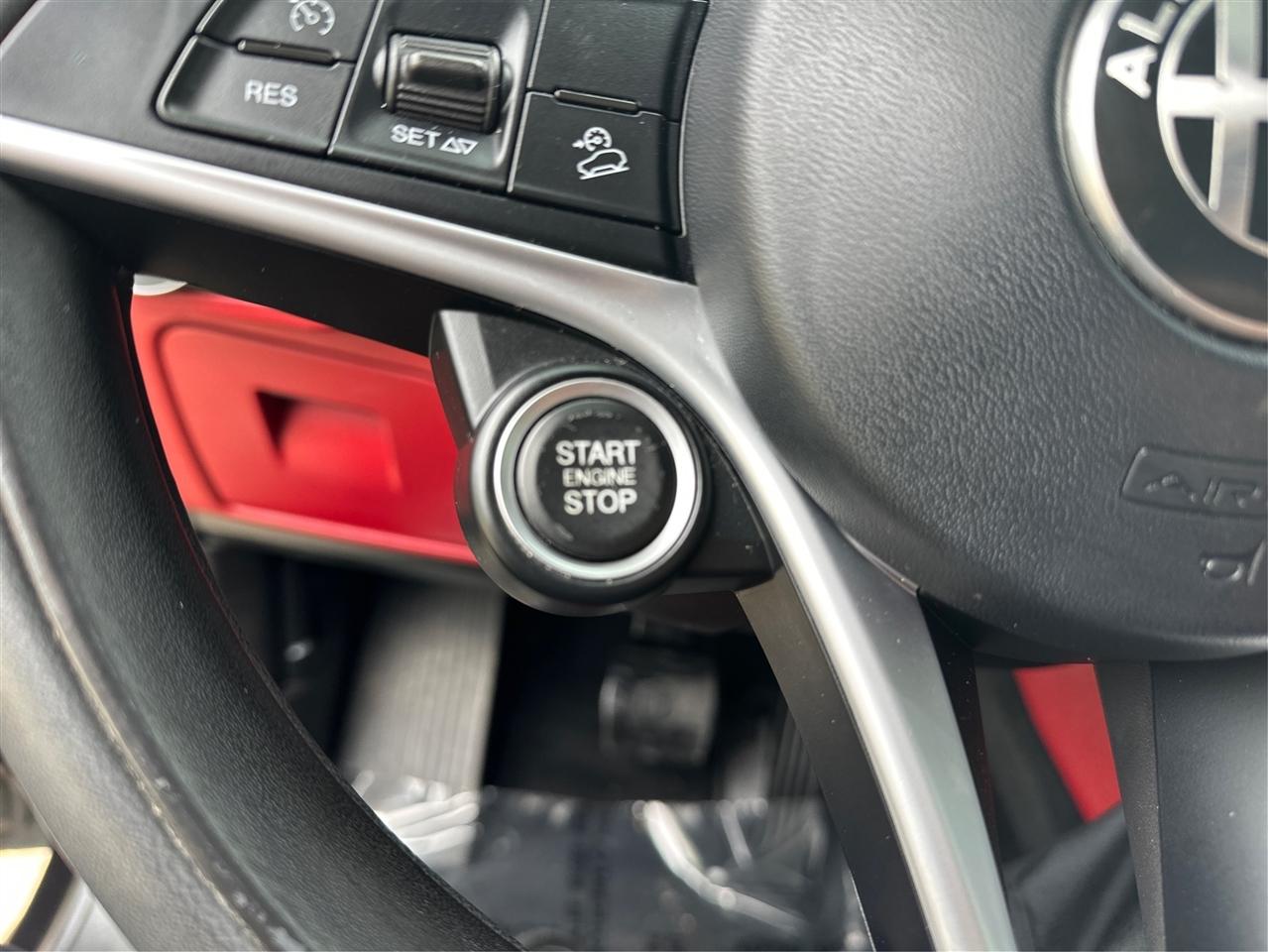 Alfa Romeo Stelvio  2018