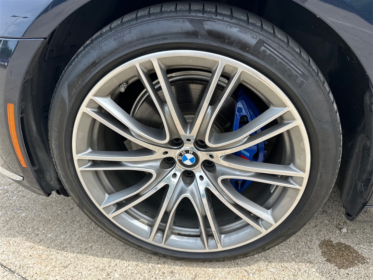 BMW 7-Series  2019