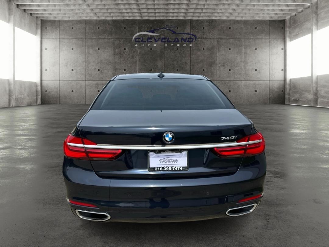 BMW 7-Series  2019