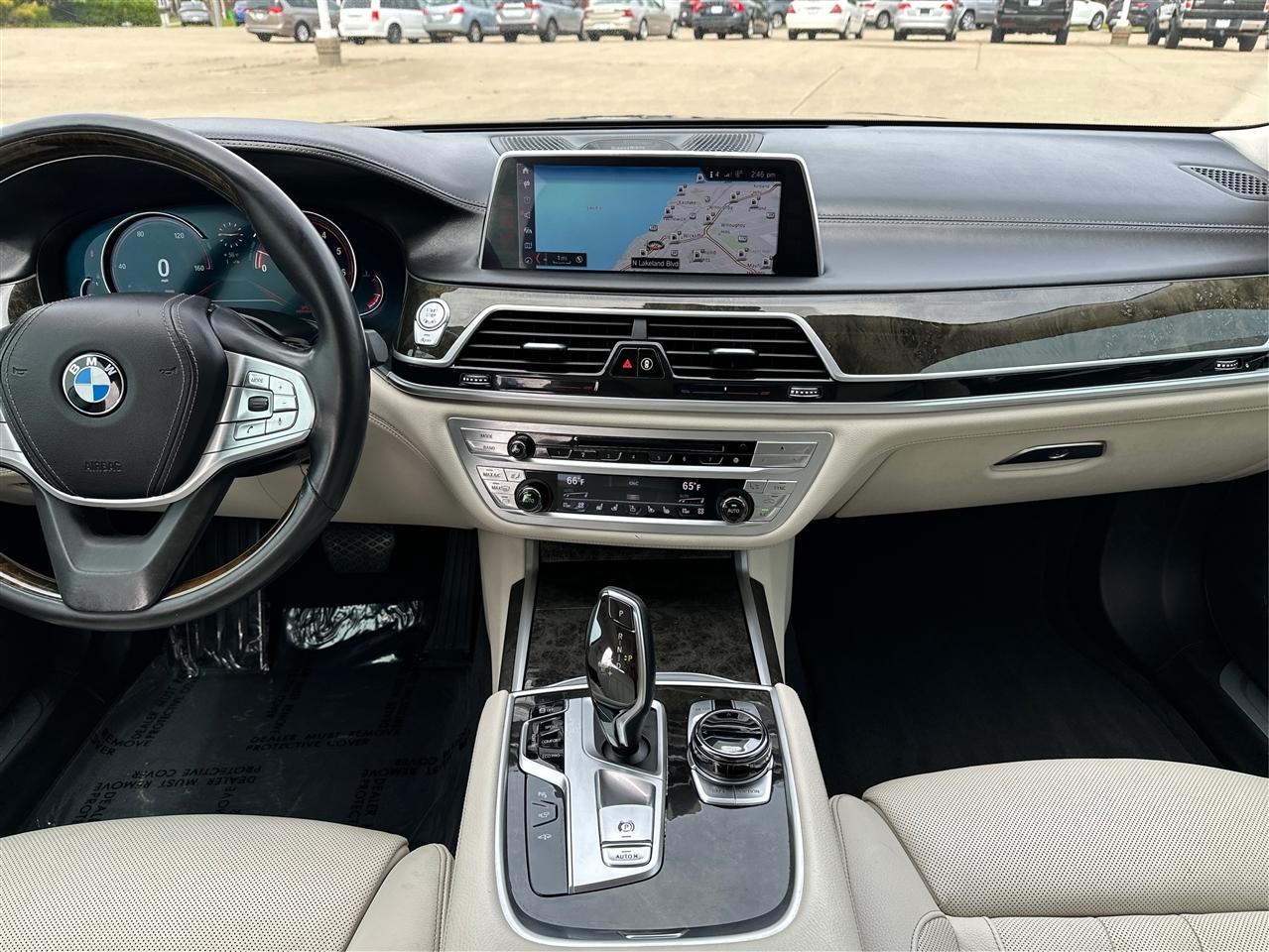 BMW 7-Series  2019