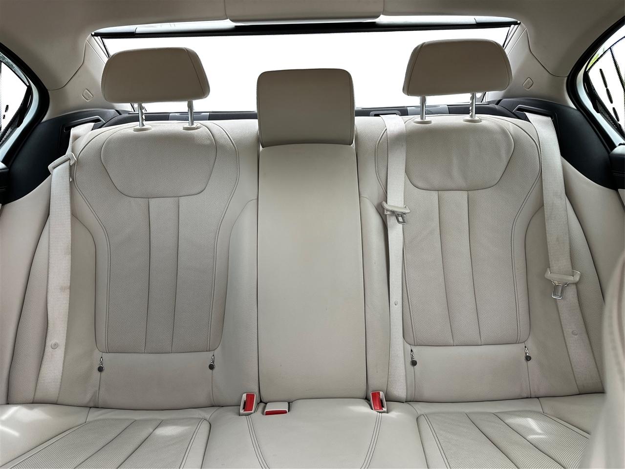 BMW 7-Series  2019