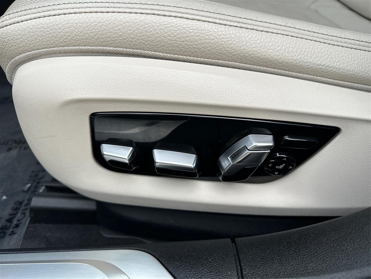 BMW 7-Series  2019