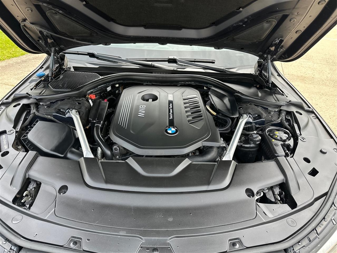 BMW 7-Series  2019
