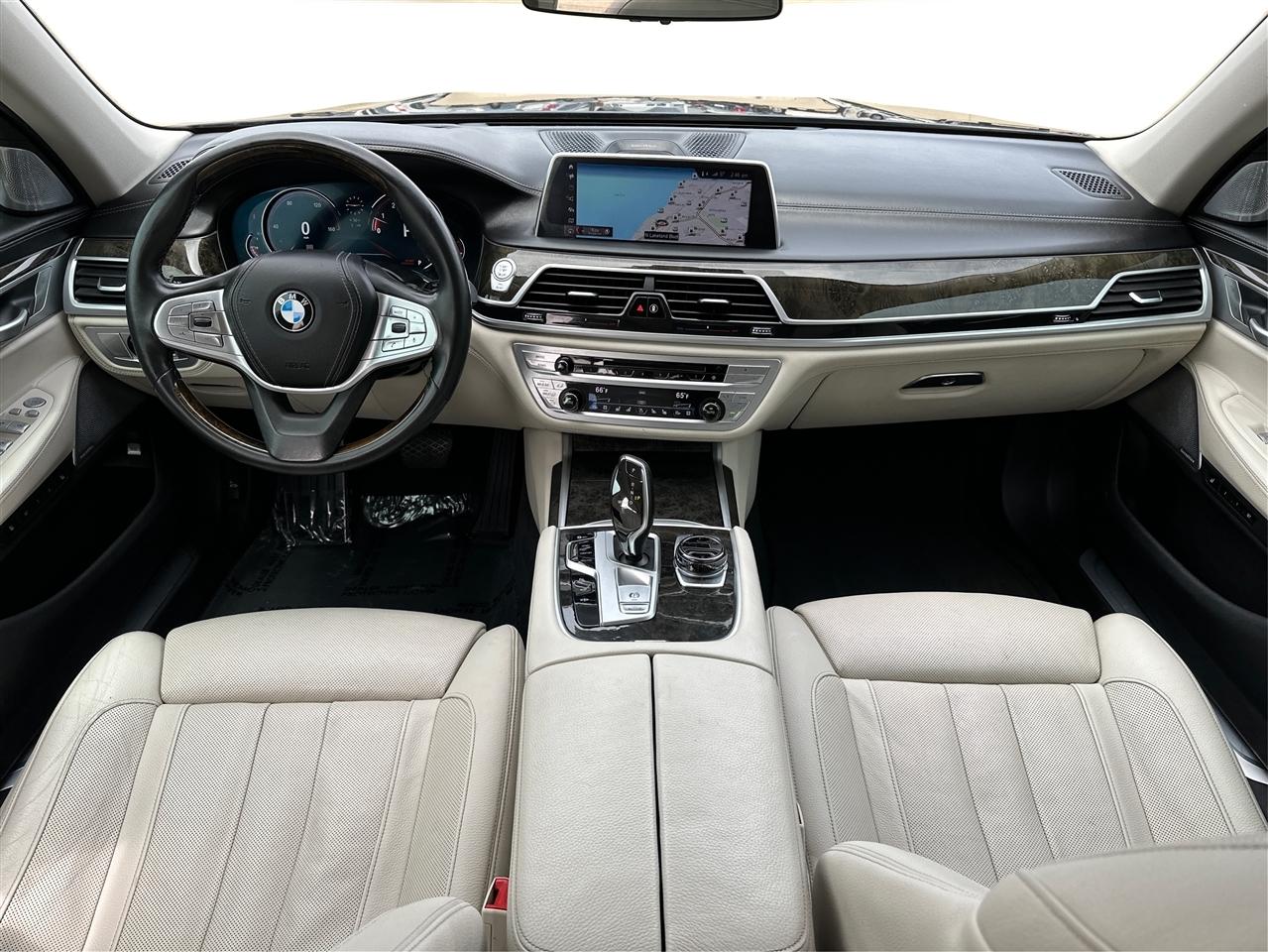 BMW 7-Series  2019