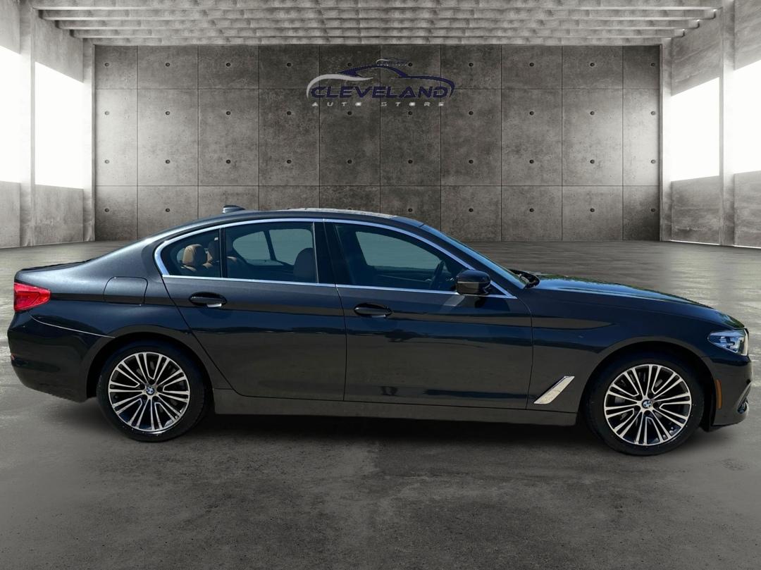 BMW 5-Series  2019