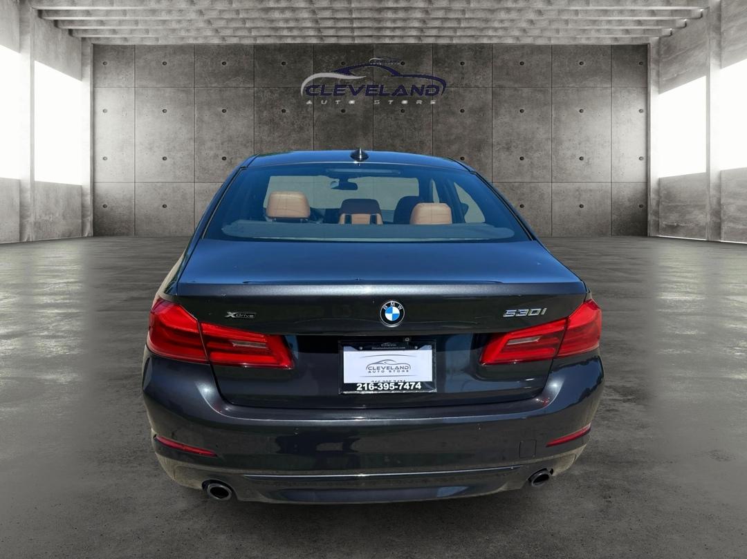 BMW 5-Series  2019