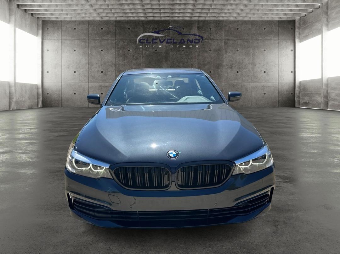 BMW 5-Series  2019