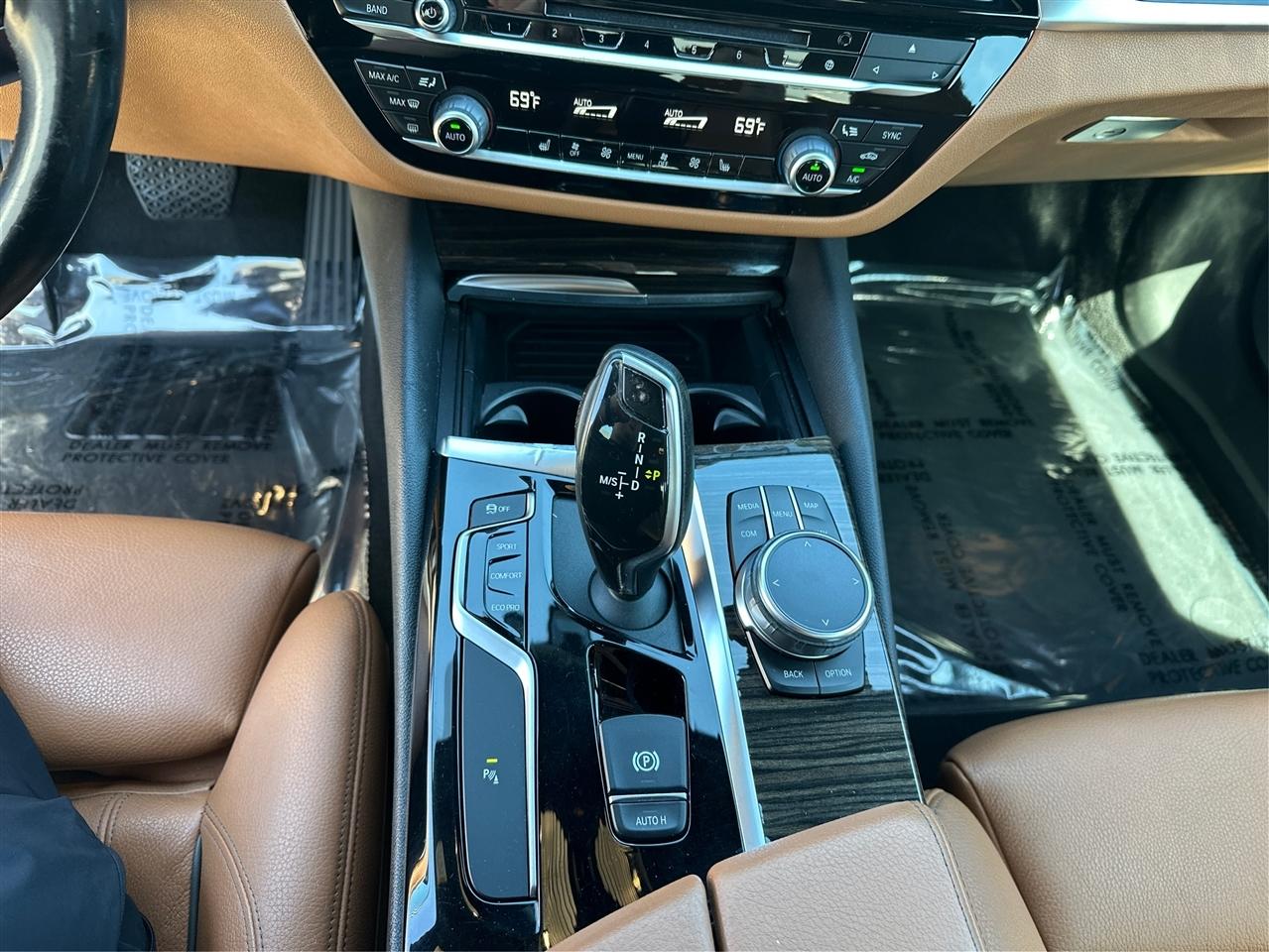 BMW 5-Series  2019
