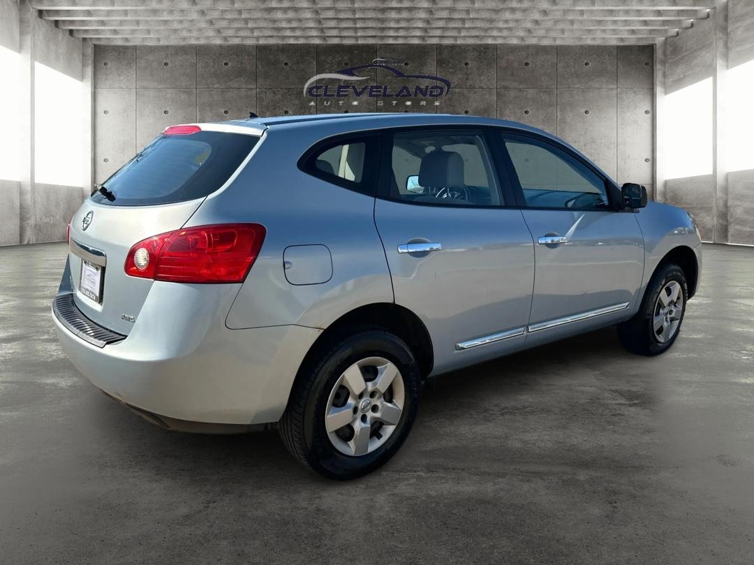 Nissan Rogue Select  2014