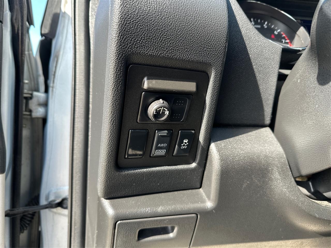 Nissan Rogue Select  2014