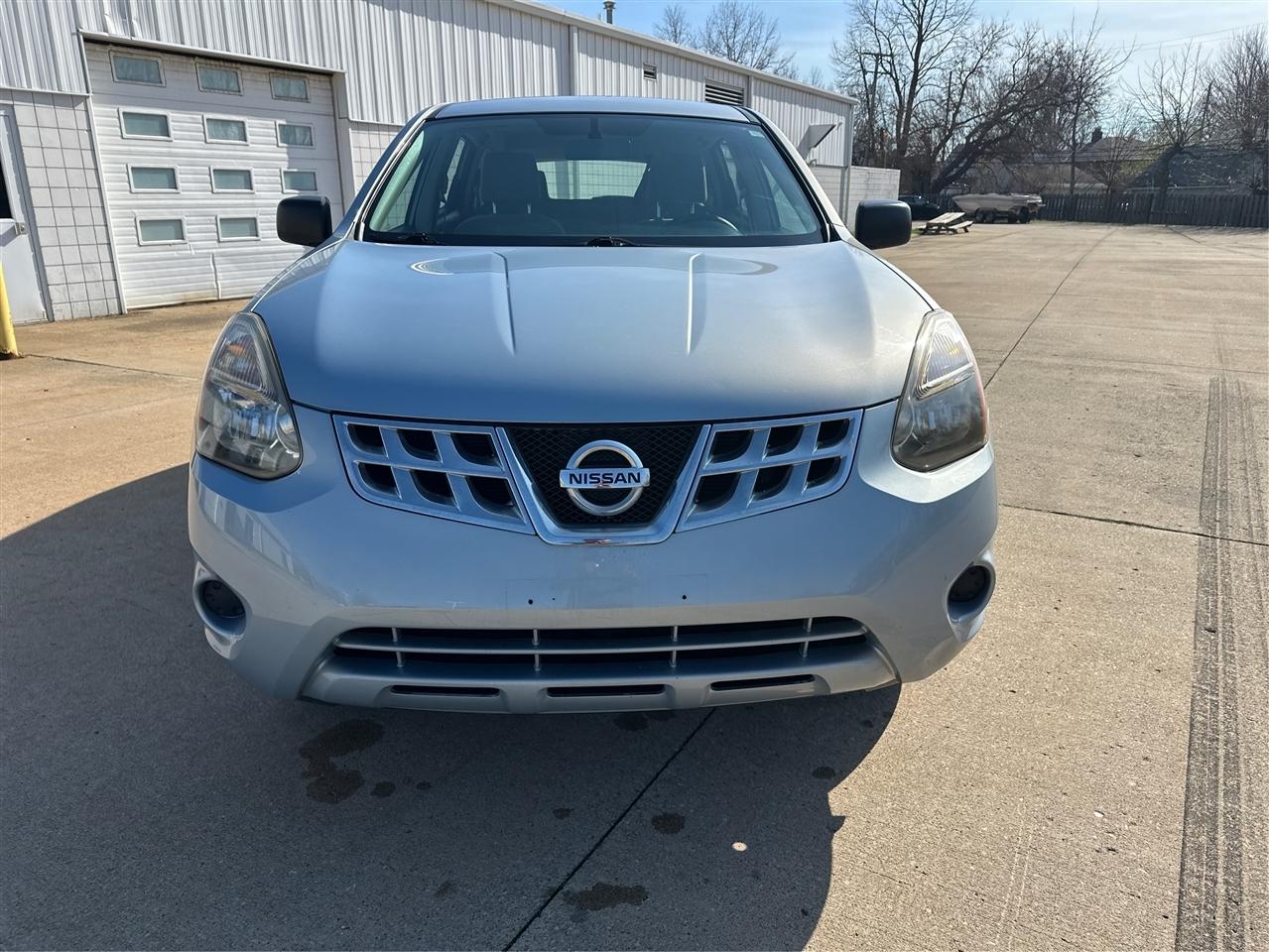 Nissan Rogue Select  2014