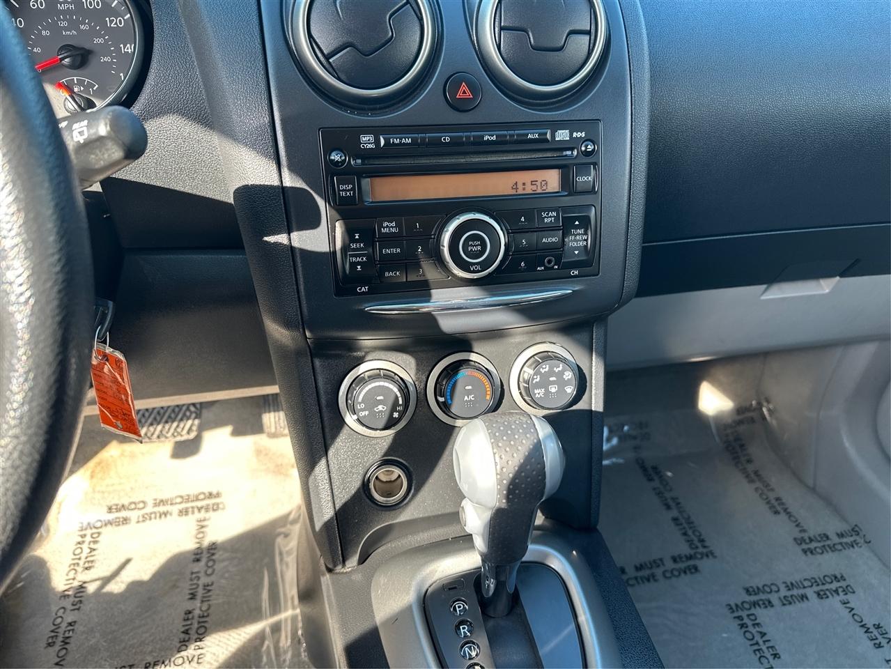 Nissan Rogue Select  2014