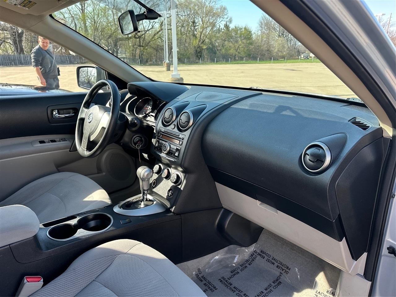 Nissan Rogue Select  2014