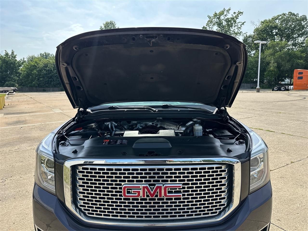 GMC Yukon Denali  2015