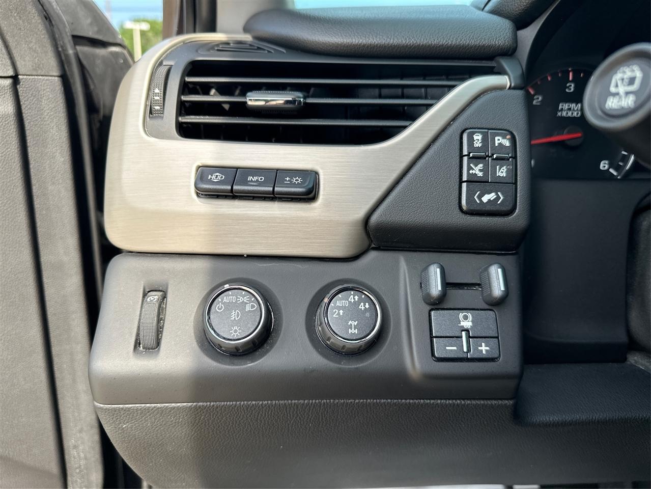 GMC Yukon Denali  2015