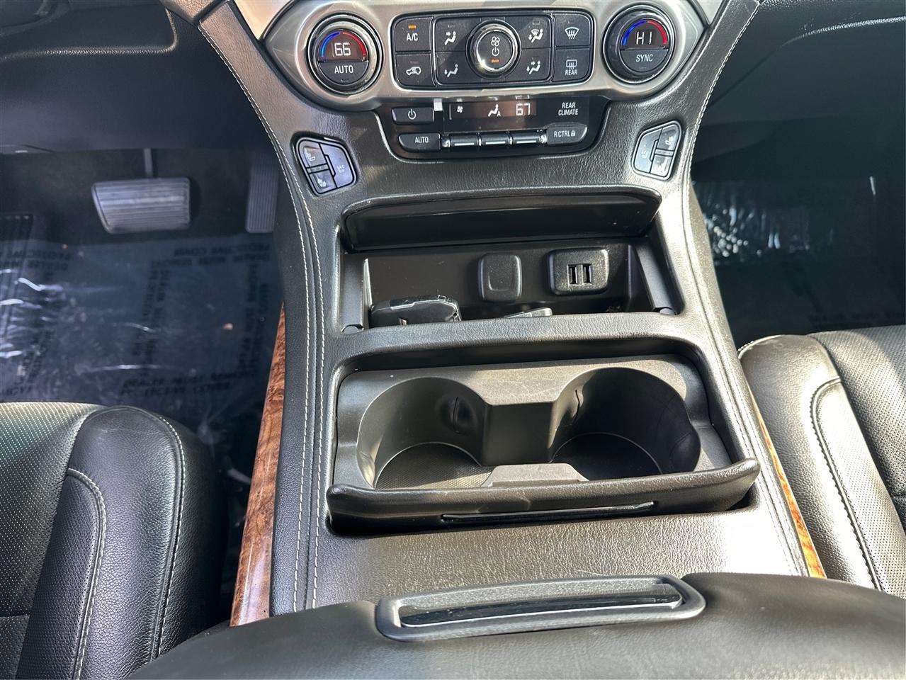 Chevrolet Tahoe  2015