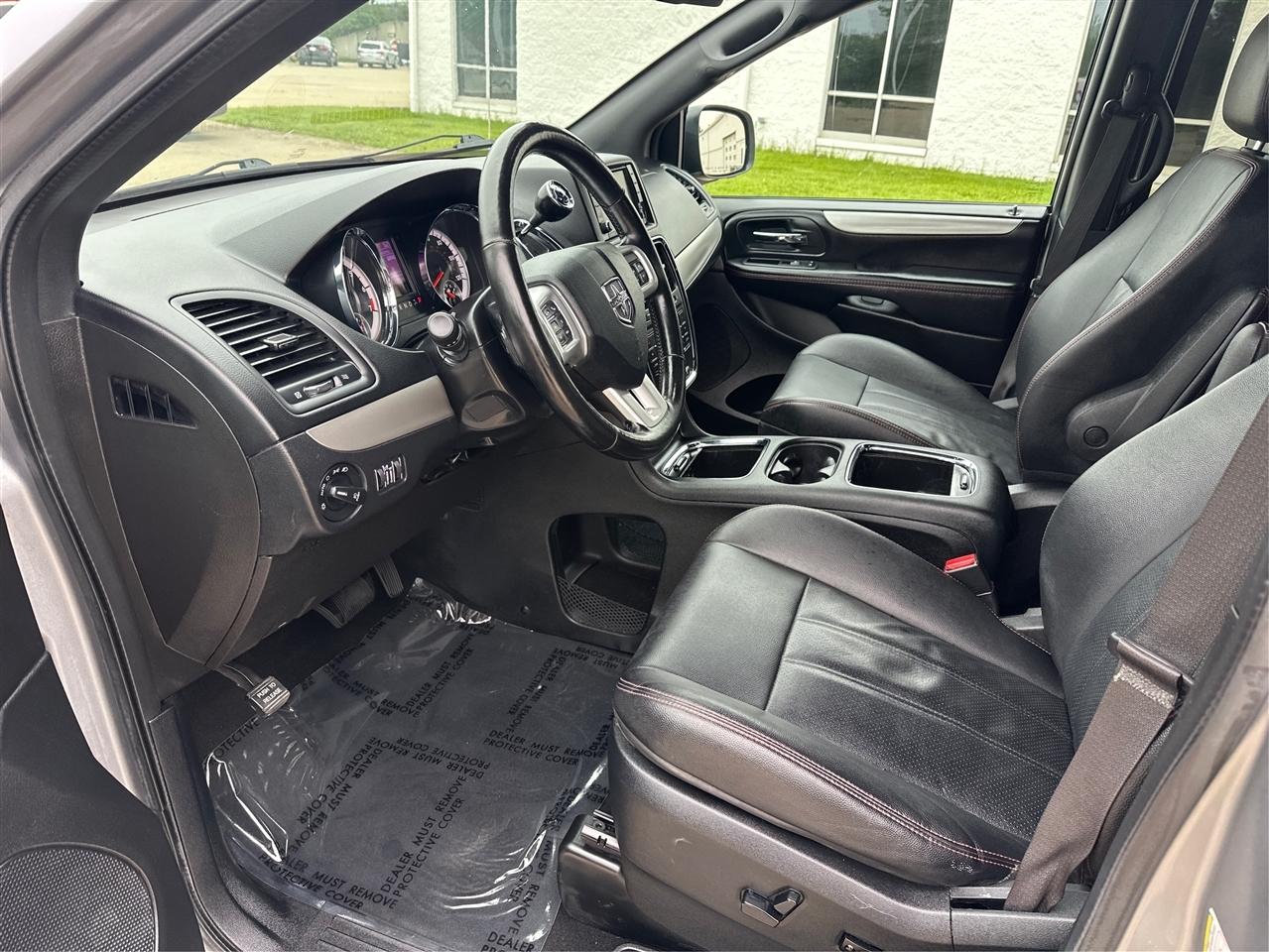 Dodge Grand Caravan  2020