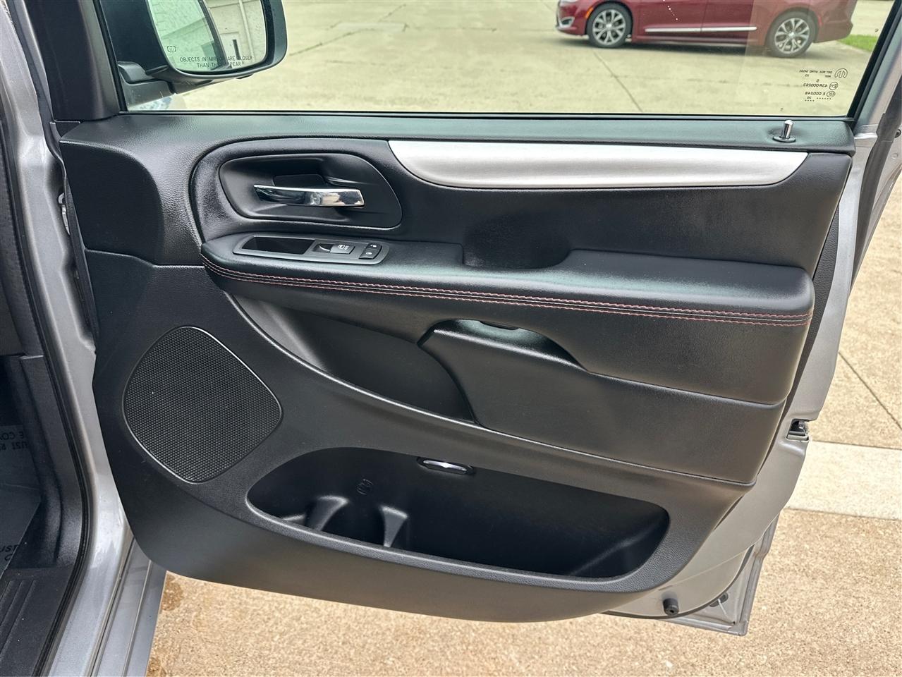 Dodge Grand Caravan  2020