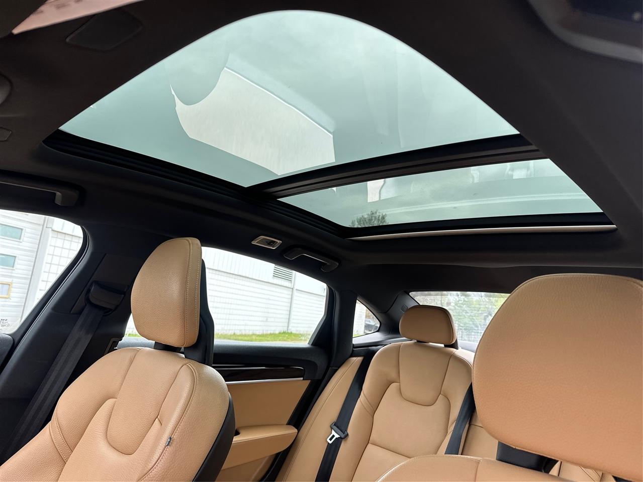 Volvo S90  2018